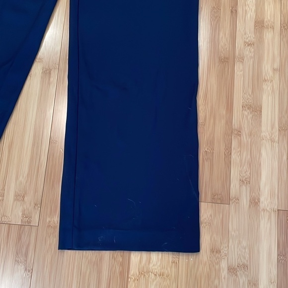 Cremieux Ladies Navy Soft and Lightweight One Piece Pantsuit - Picture 6 of 11